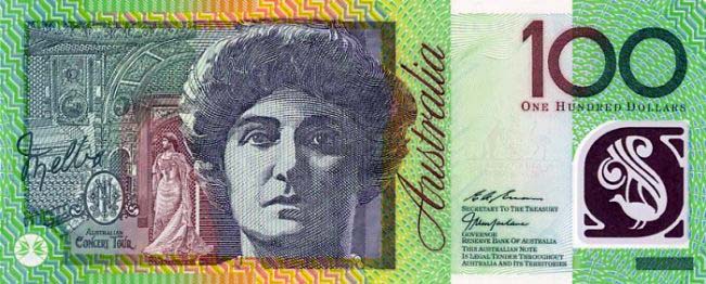 100 австралийских долларов